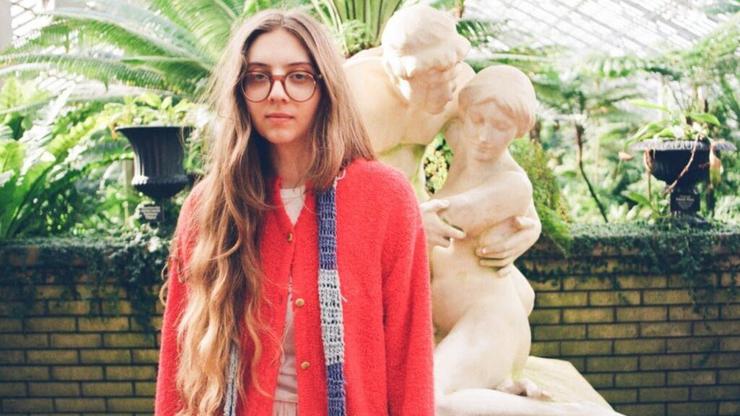 Runo Plum: Navigating Heartbreak and Hope in the Digital Age