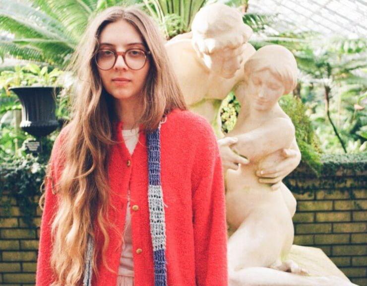 Runo Plum: Navigating Heartbreak and Hope in the Digital Age