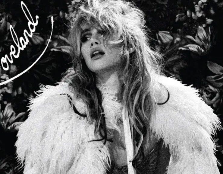 Suki Waterhouse Lacks Artistic Perspective on 'Loveland'