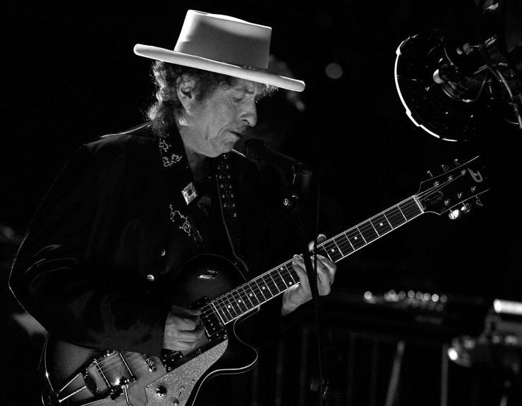 Bob Dylan’s Modern Times: A Masterpiece of Time and Tradition